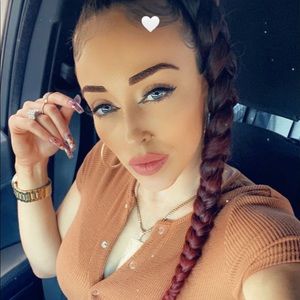 Meet your Posher, Crystal